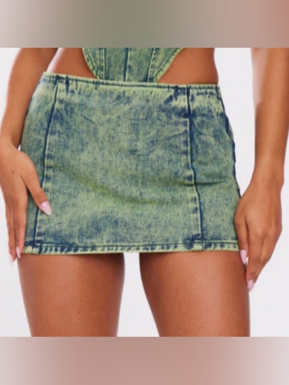 PrettyLittleThing Green Tint Vintage Wash Low Rise Denim Mini Skirt Size UK 8